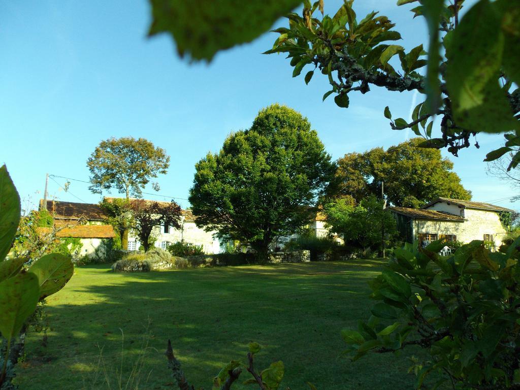 La Lunaire Bed & Breakfast Verteillac Ruang foto